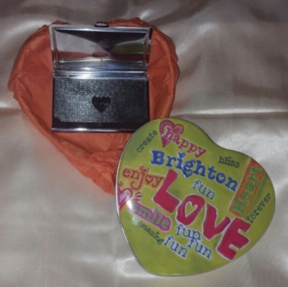 Silver Butterfly Brighton card holder - Picture 2 of 3